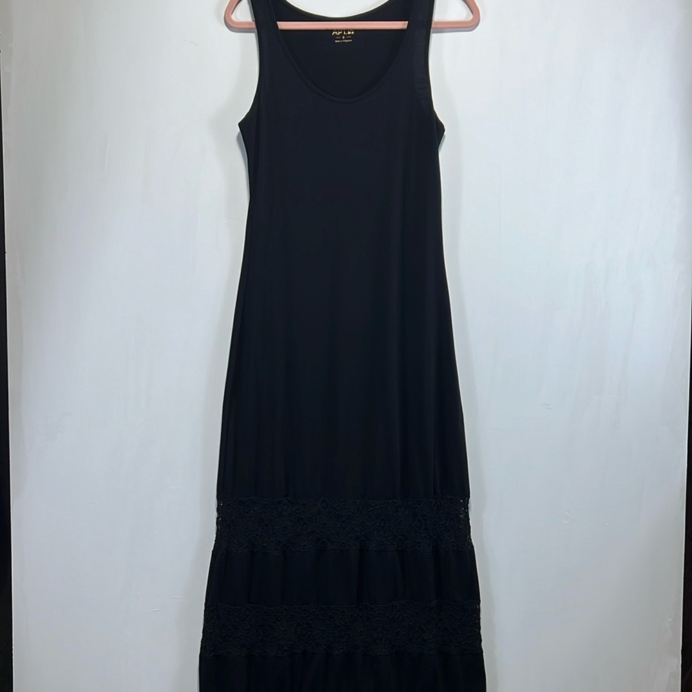 Apt 9 Maxi Dress Black Dress With Lace at the Bottom Women’s size Small